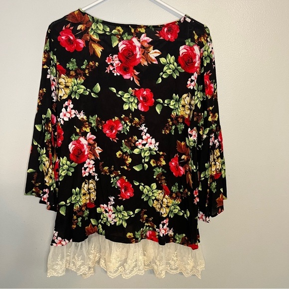 Umgee Women's Caged Floral Bell Sleeve Pullover Tunic Top Lace Y2K Boho Festival - Picture 14 of 14
